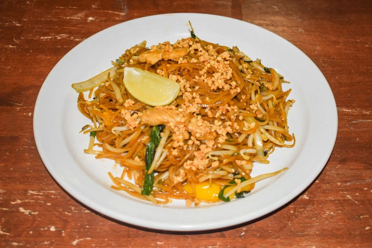 14. Pad Thai Crevettes et Poulet / Pad Thai with Shrimp and Chicken