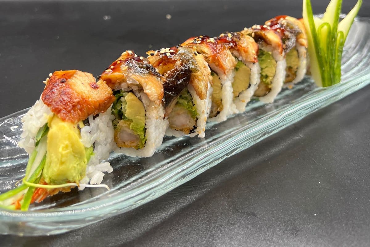 T05. Black Dragon Roll (8 pcs)