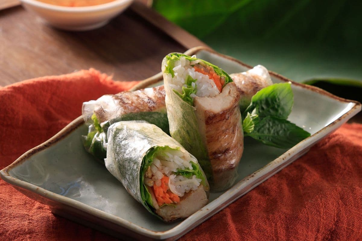 1A. Grilled Chicken Salad Rolls (2 pcs)