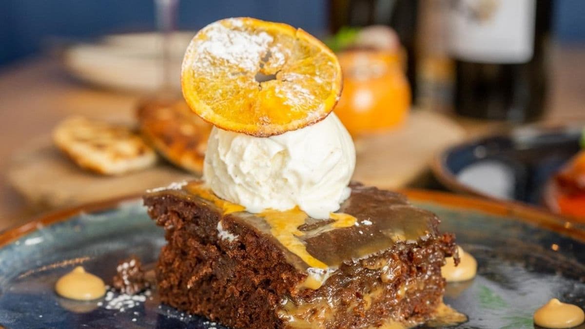 Sticky Chocolate & Date Pudding