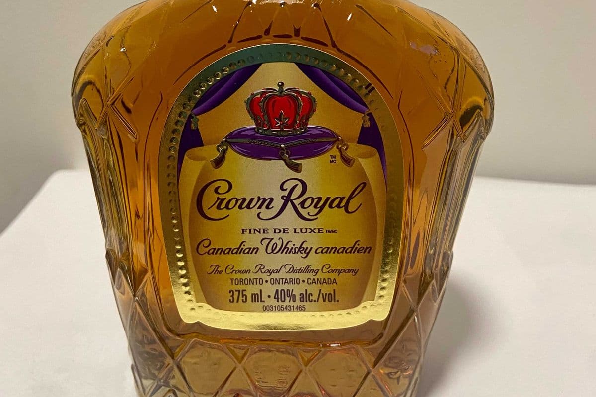 CROWN ROYAL 375 ML (1 x 375 ML)