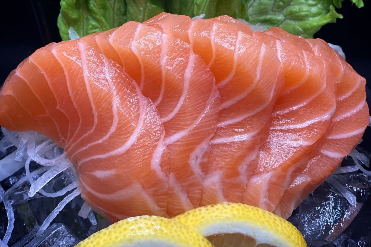 Salmon Sashimi (5 pcs)