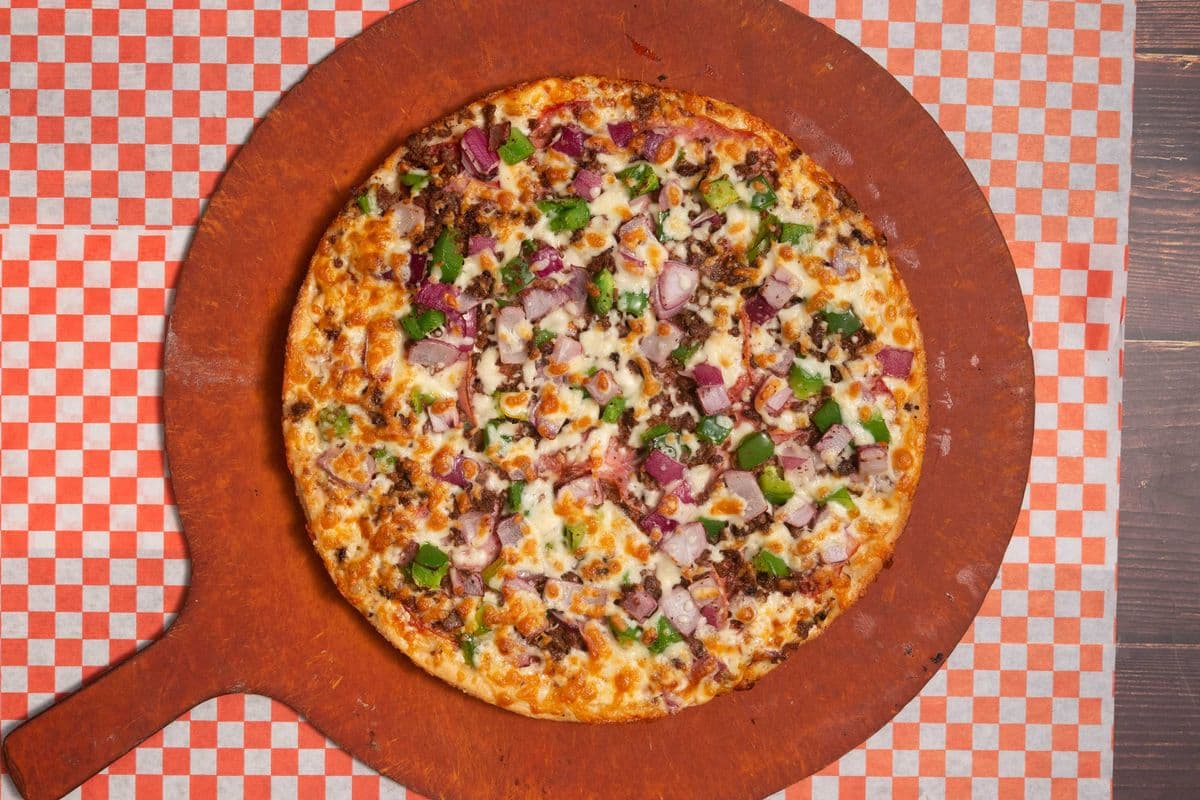 12" Medium Deluxe Pizza