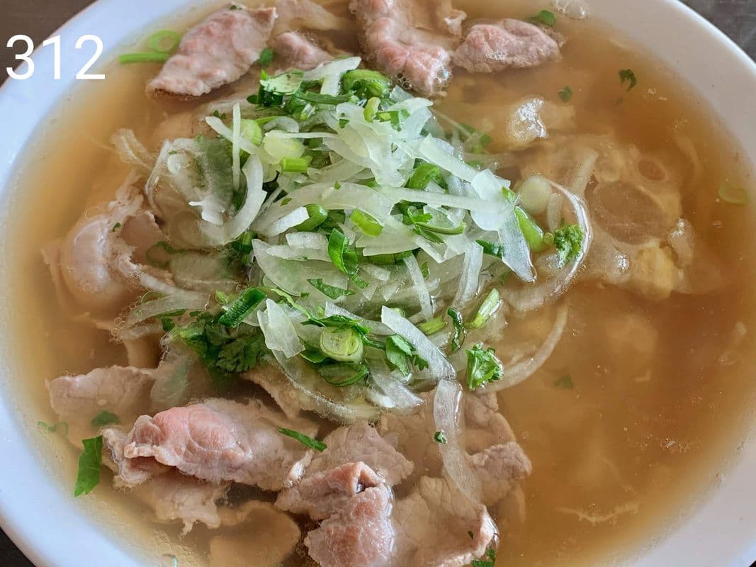 312. Pho Tai Nam Gan