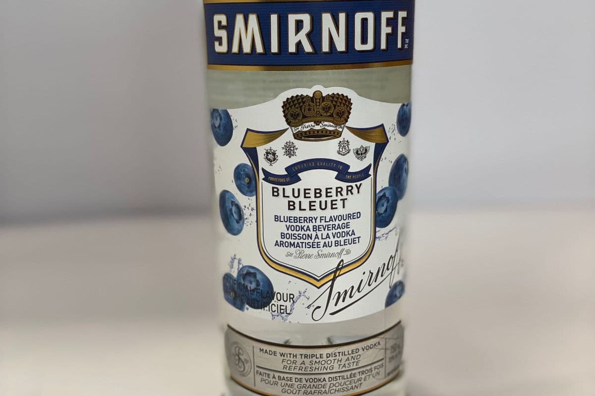 Smirnoff Blueberry Vodka (1 x 750 ml)