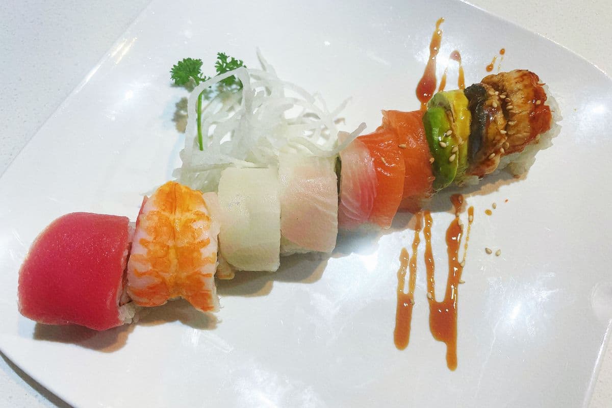 59. Rainbow Roll (8 pcs)