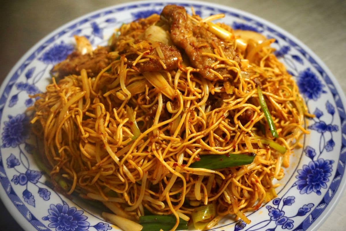 9. Noodles of Stir-Fried Lamb with Cumin