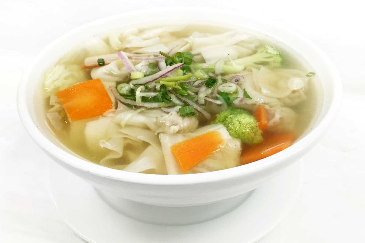 E2. Wonton with Egg Noodle Soup