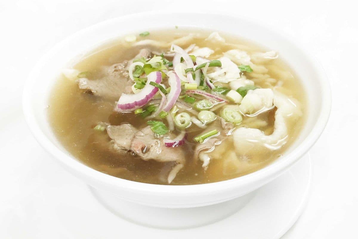 S8. Rare Beef and Chicken Pho