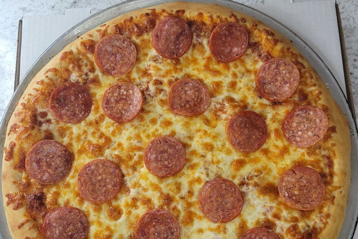 Petite pizza pepperoni / Small Pepperoni Pizza