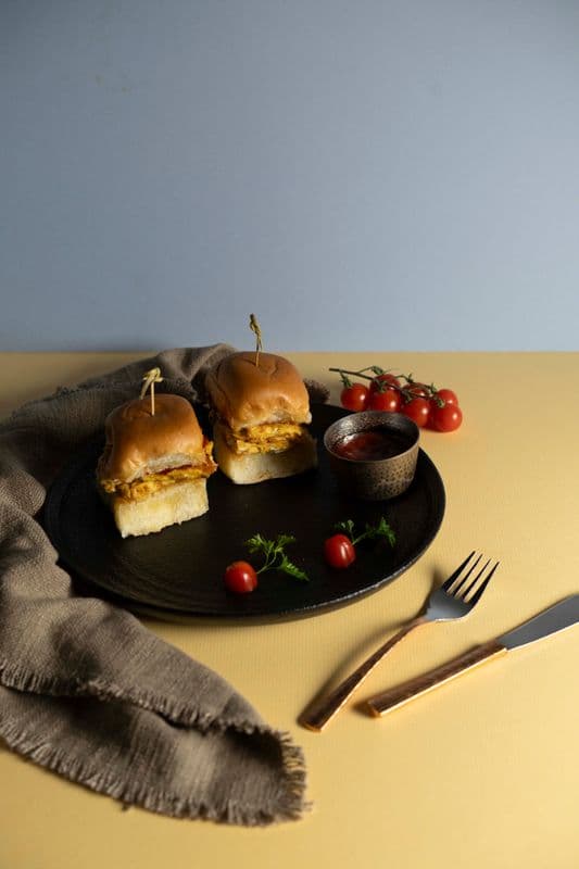PARSI OMLETTE SANDO