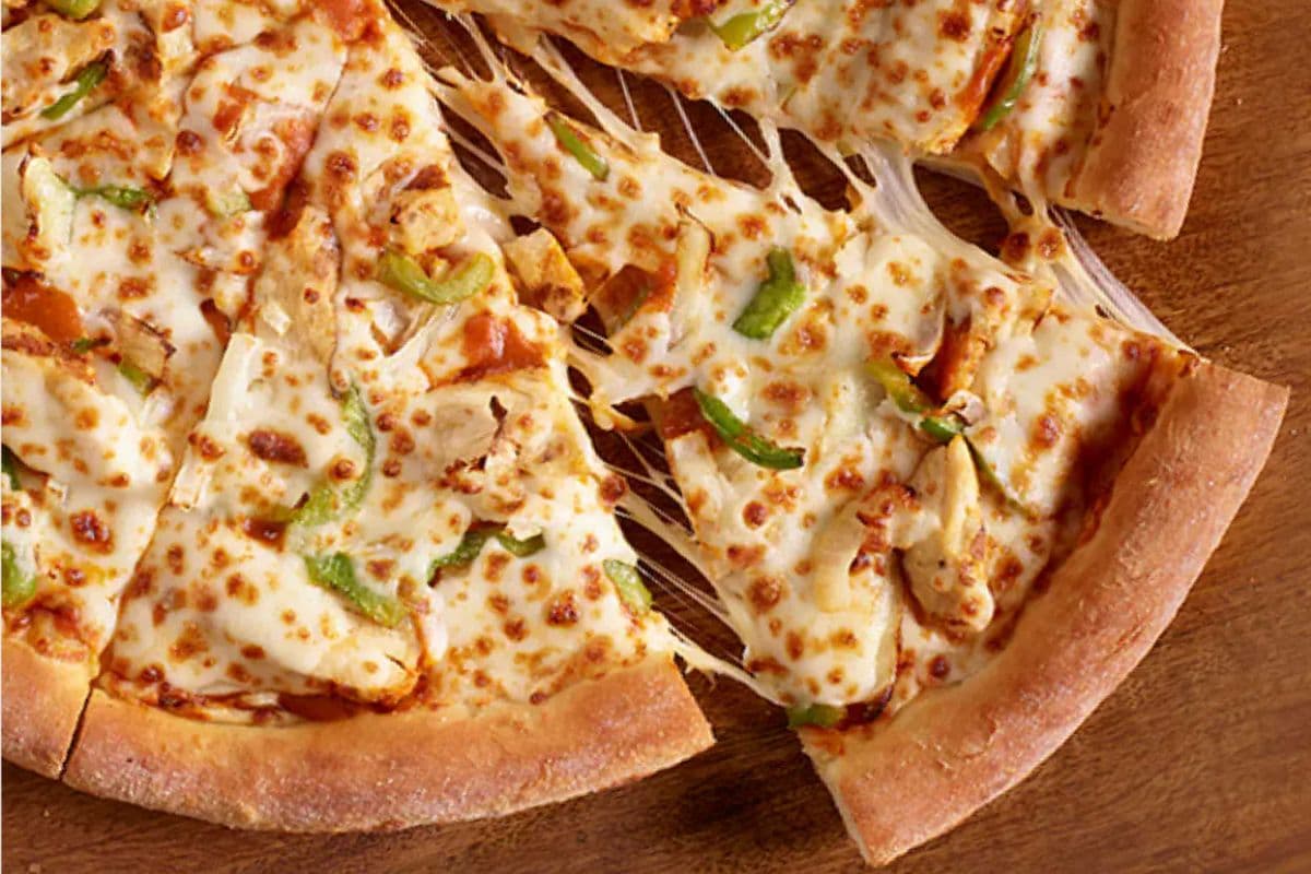 Medium Butter Chicken Pizza