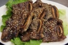 A24. Beef Short Ribs (6 pcs) 香煎牛仔骨