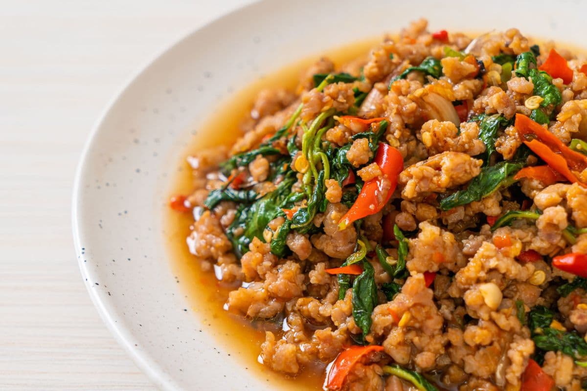 35. Basil Stir-Fry / Pad Kra Pao(ผัดกระเพรา)