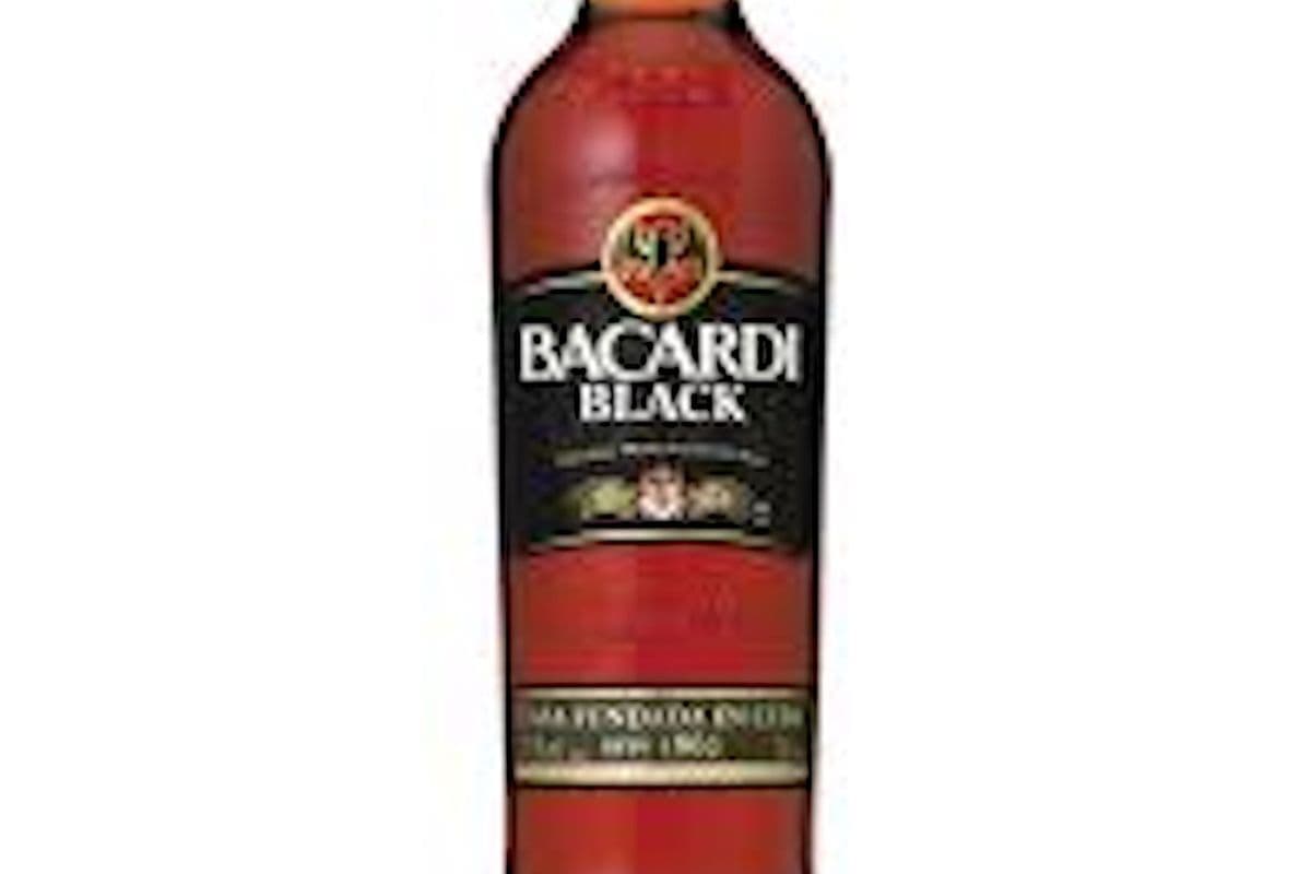 Bacardi Black Rum (1 x 750 ml)