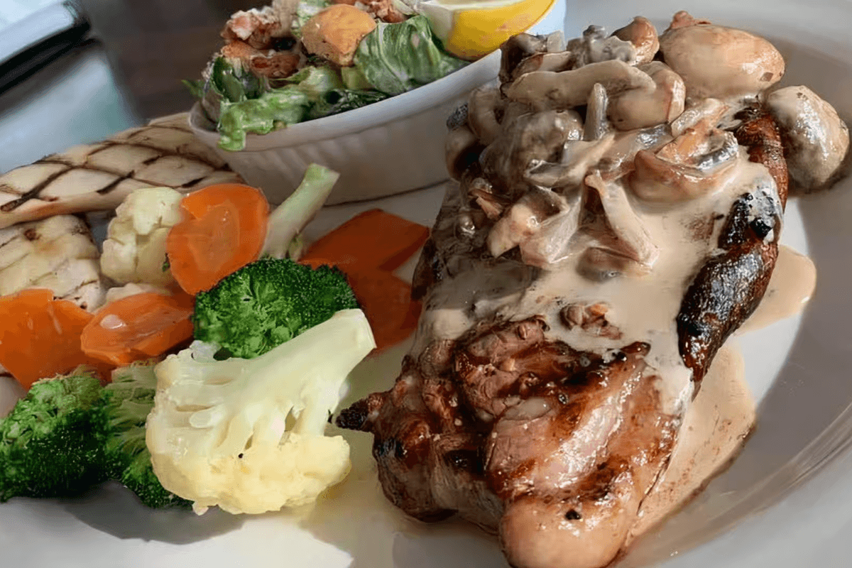 Bleu Cheese Mushroom Steak (9 oz)