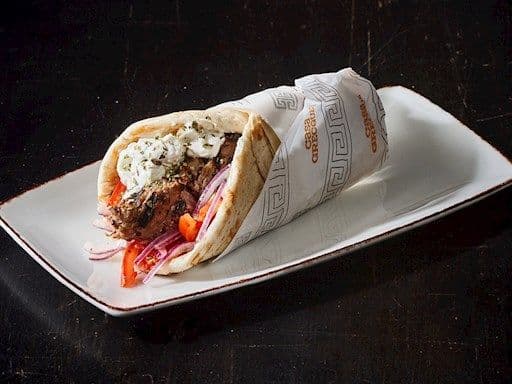 Pork souvlaki pita / Souvlaki pita au porc