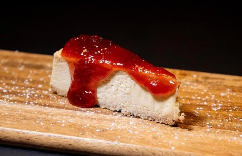 Strawberry Cheesecake (410 Cals)