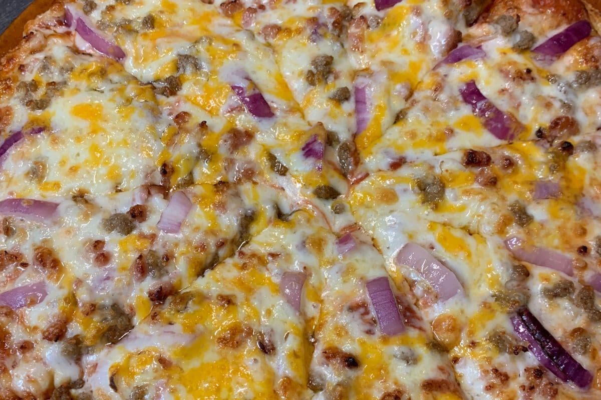 Medium Bacon-Cheeseburger Pizza