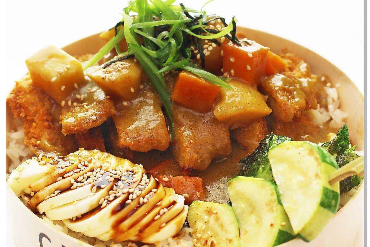 Curry Chicken Rice 咖喱鸡肉饭