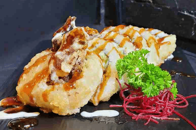 Deep-Fried Beef Mozzarella Roll