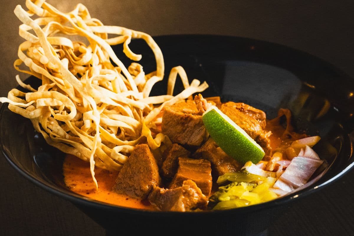 NS4. Spicy Khao Soi Pork