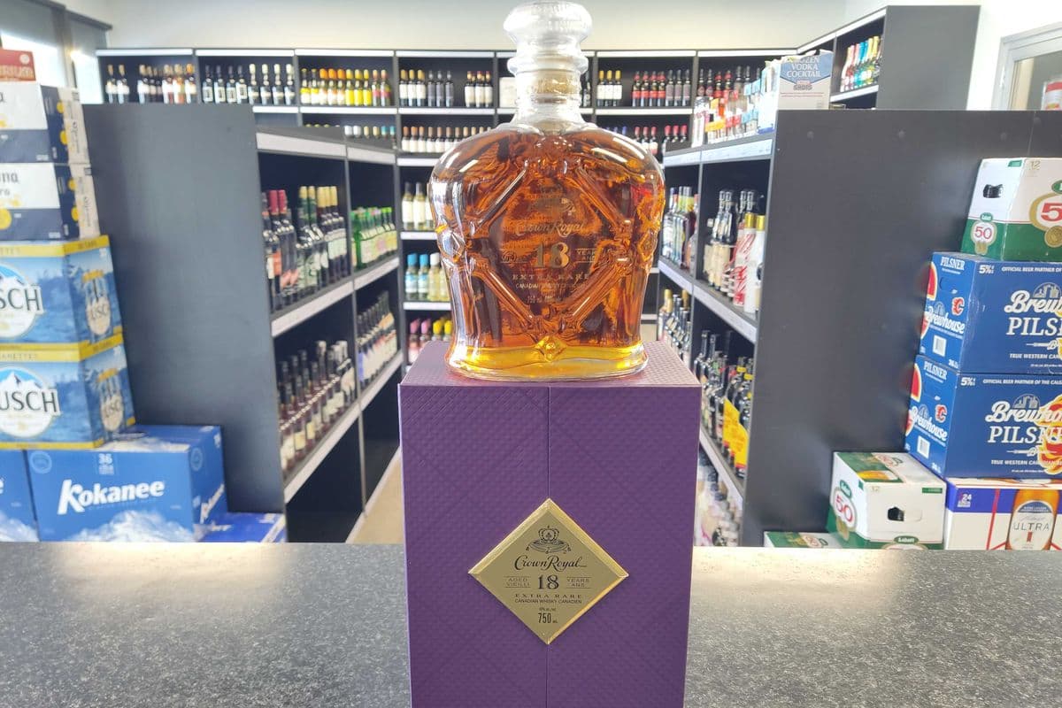 Crown Royal - 18 Year Old (1 x 750ml Bottle)