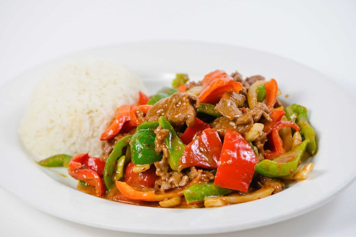 64. Stir-Fried Beef with Satay Sauce (with Bell Peppers & white onions, carrots) - Bo Xao Sate