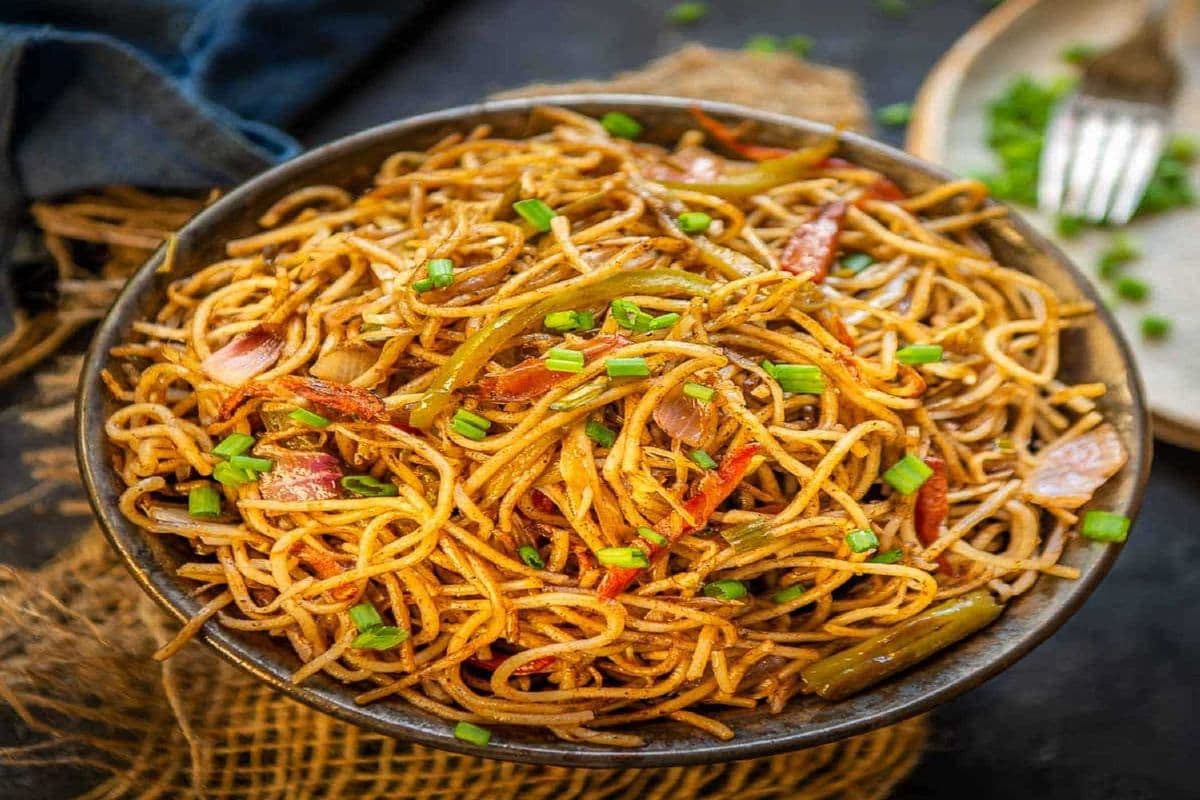 Chicken Hakka Noddles