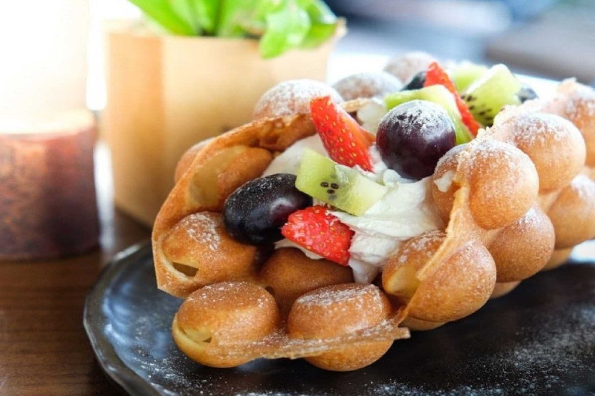 Mixed Fruits Bubble Waffle