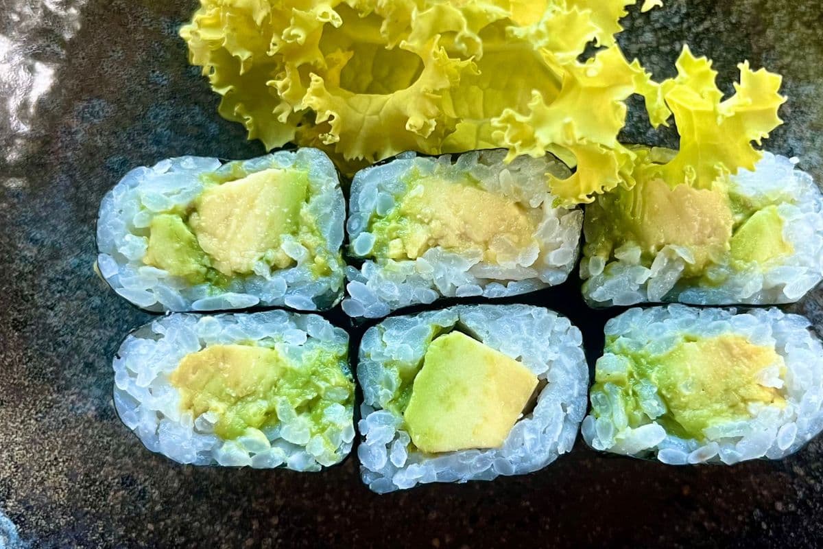86A. Avocado Roll (6 pcs)