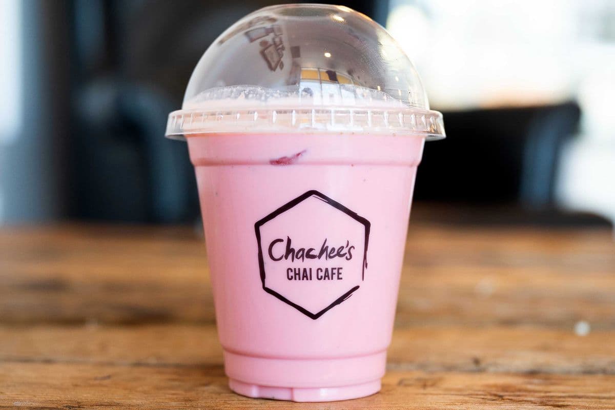 Iced Dirty Pink Chai