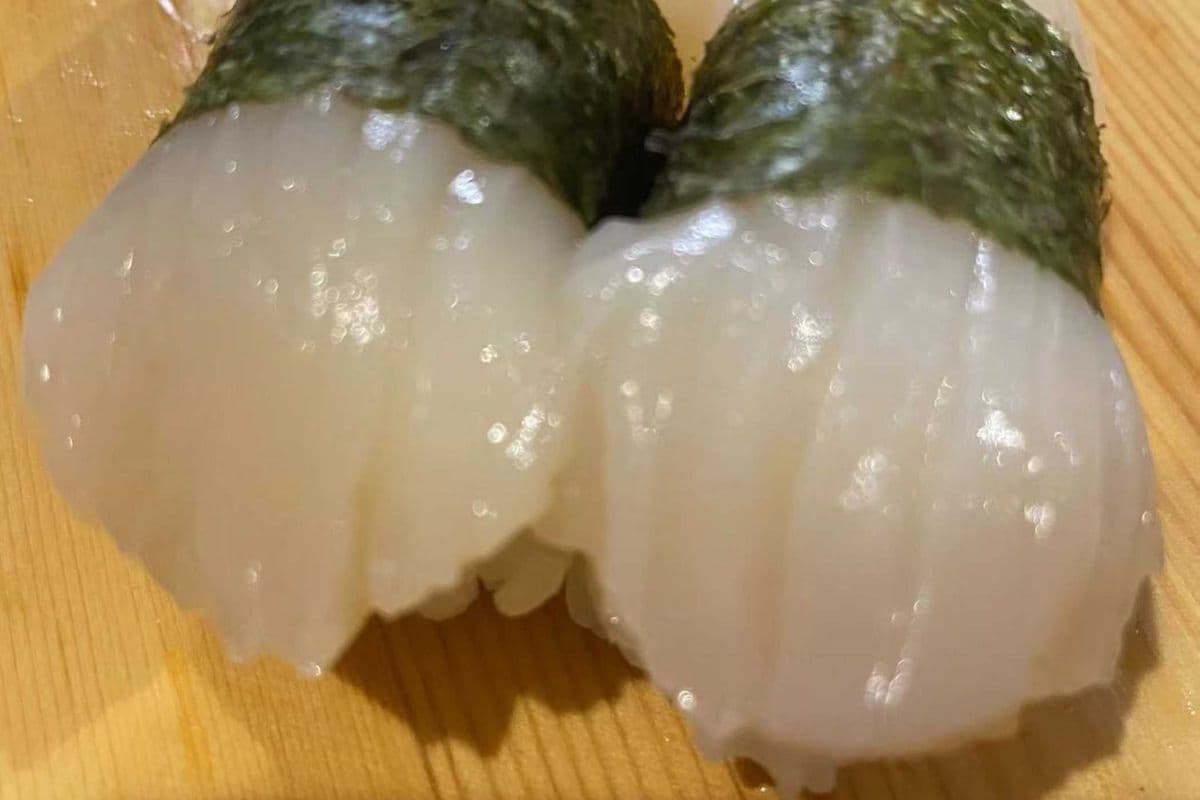 Scallop (Hotate) Nigiri
