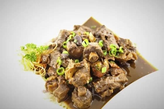 131. Oxtails with Peas and Rice