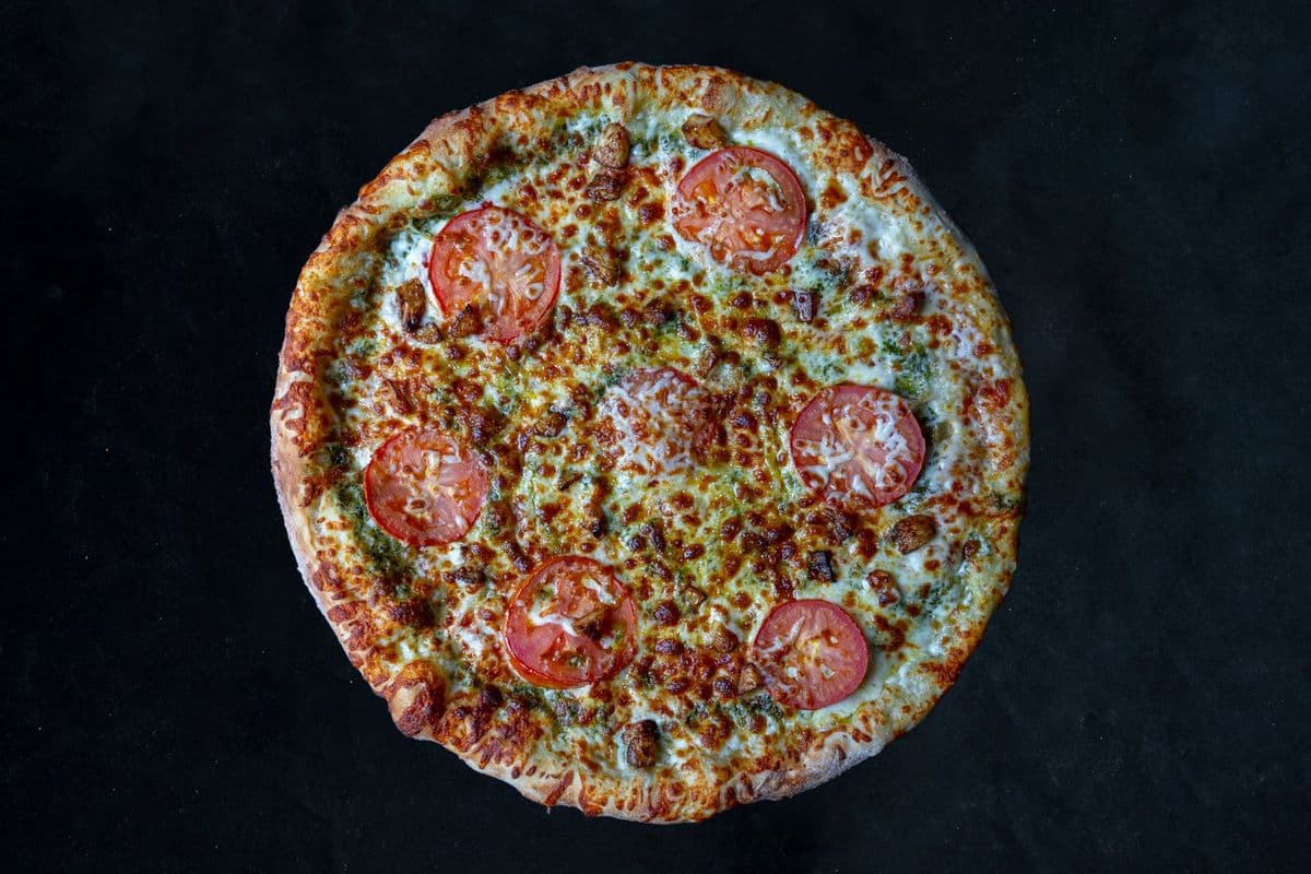 14" Large Pesto Cheese Pizza