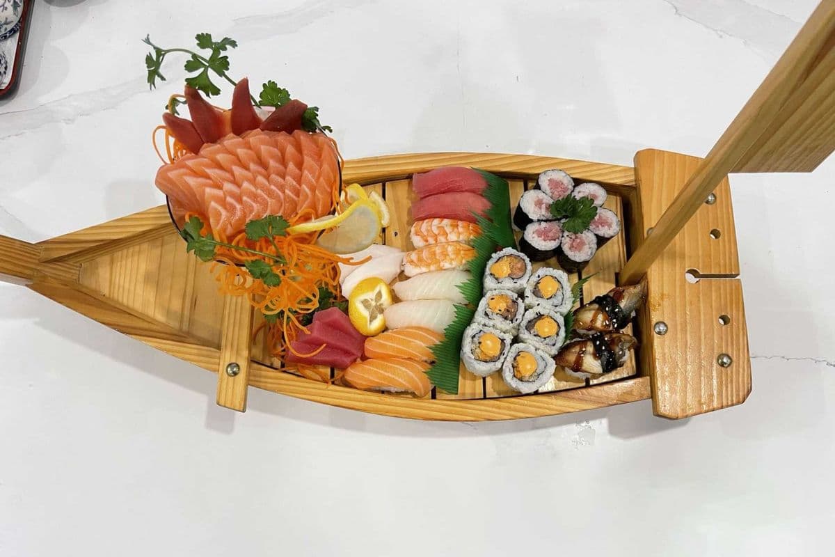 Sushi Sashimi Combo for 2