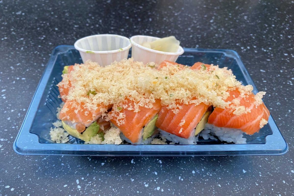 Double Salmon Avo Crunchy Roll (8 pcs)