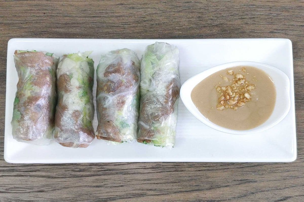 A2. Phonomenal Salad Roll