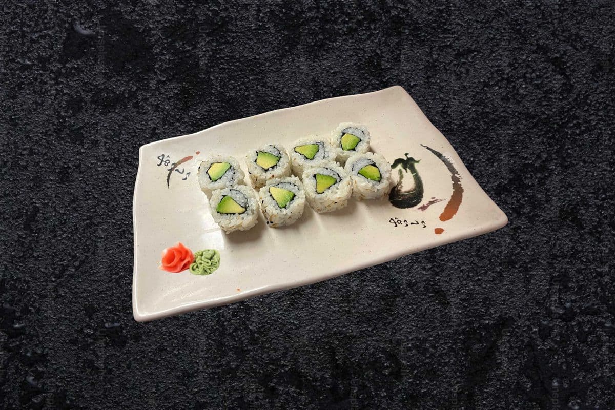 R3. Avocado Roll (8pcs)