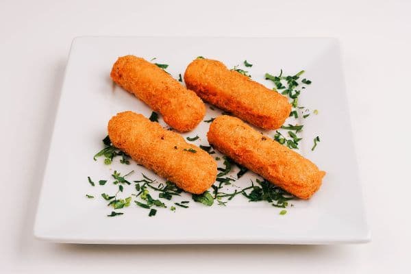 Mozzarella Cheese Sticks (4 pcs)