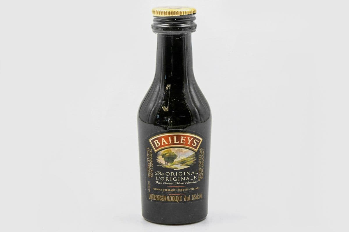 Baileys Irish Cream (50mL) (1 x 50mL)