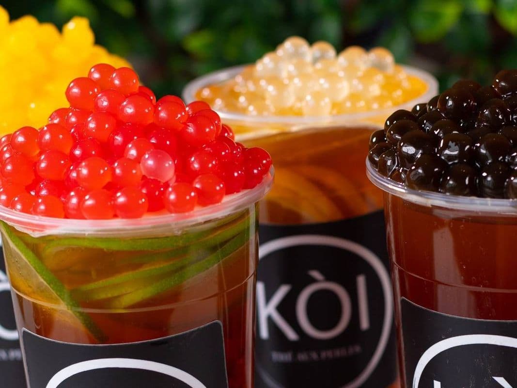 LIMONADE ROSE TEA WITH STRAWBERRY POPPING BOBA
