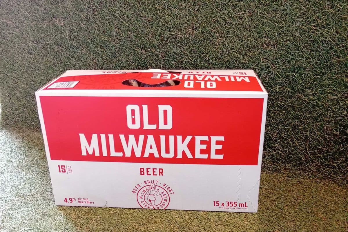 Old Milwaukee (15 x 355 ml)