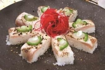 Aburi Negi Tuna Oshi (8 Pcs)