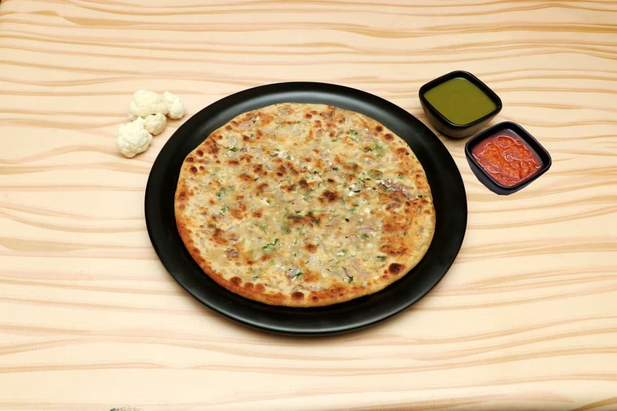 Gobi Paratha Plate