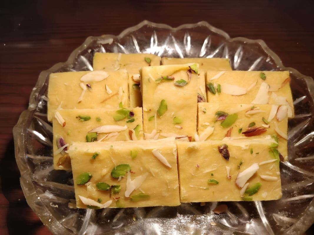 Khoya Burfi (lb)