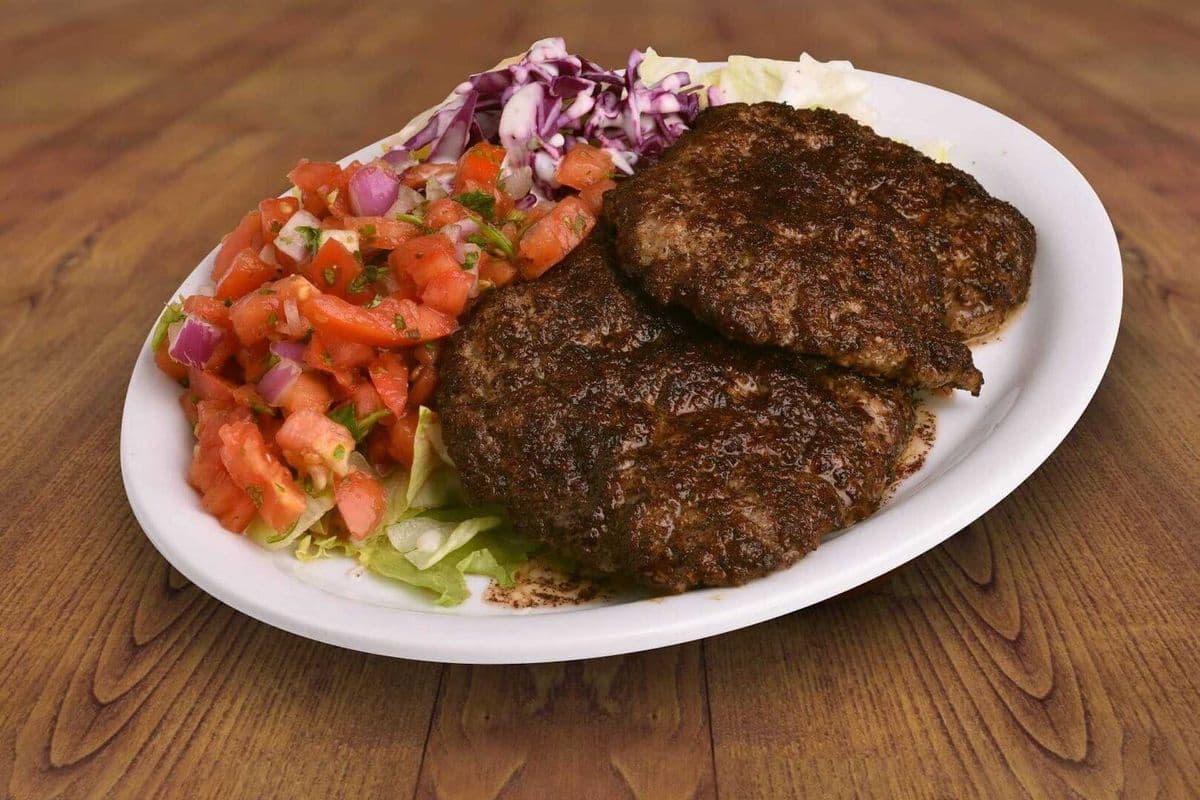 Chaplee Kabob Salad & Naan (Spicy Ground Beef)