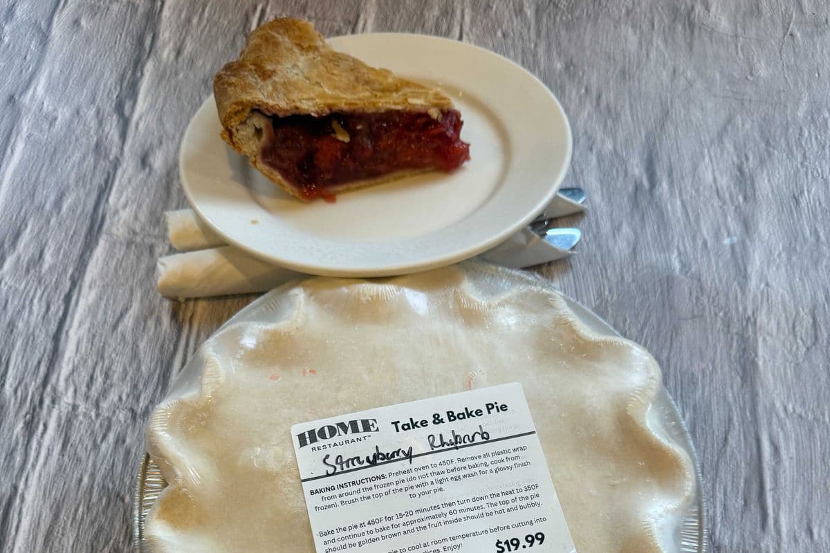 STRAWBERRY RHUBARB PIE **FROZEN**