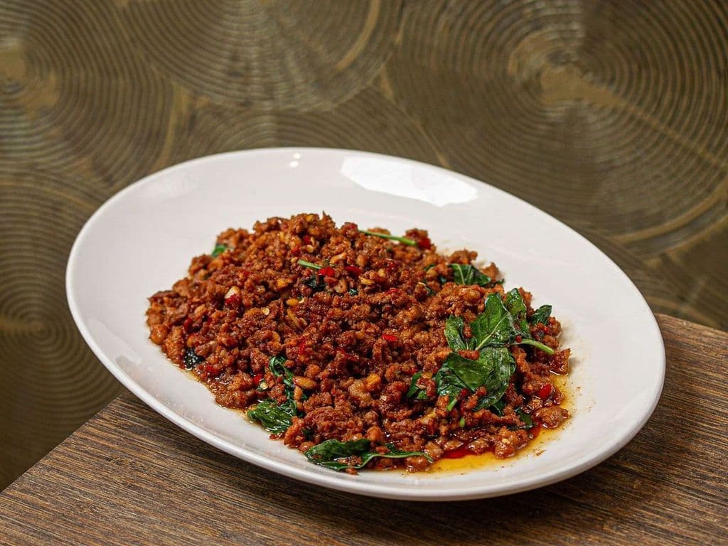 PHAD GRAPROW (FAMILY-STYLE)