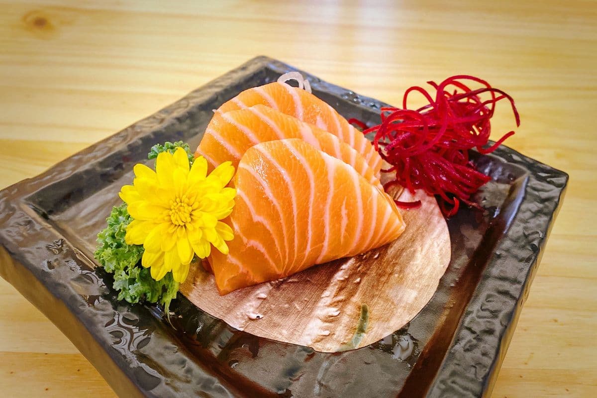 Salmon (Sake) Sashimi (3 pcs)